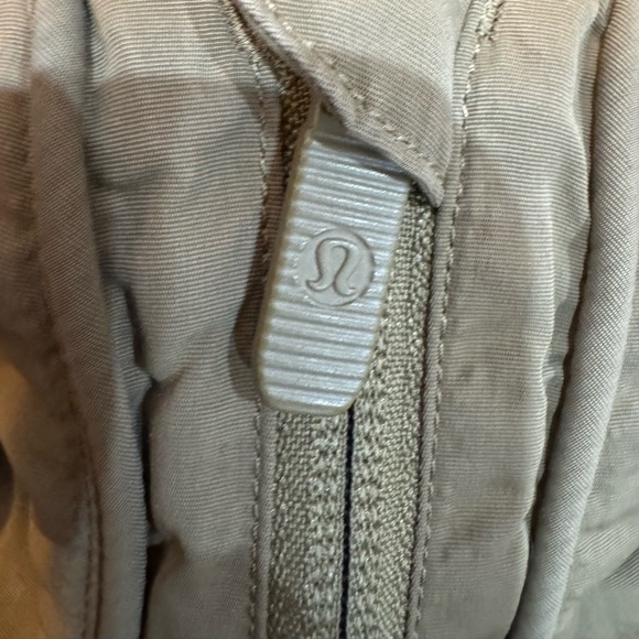 Lululemon Always Effortless Jacket - Picture 4 of 10